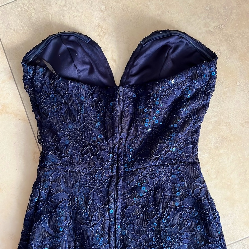 BaileyBlue strapless sequins evening gown- Size 5 - Picture 4 of 6
